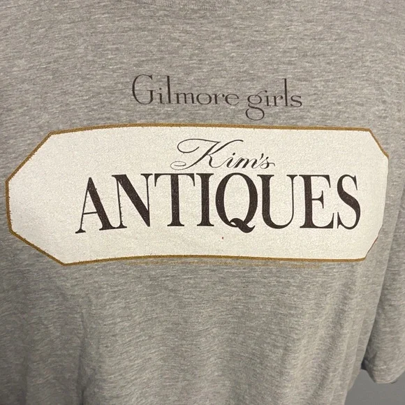 Kohl's Gray 'Kim's Antiques' Graphic Short Sleeve Tee - Gilmore Girls - Picture 3 of 5